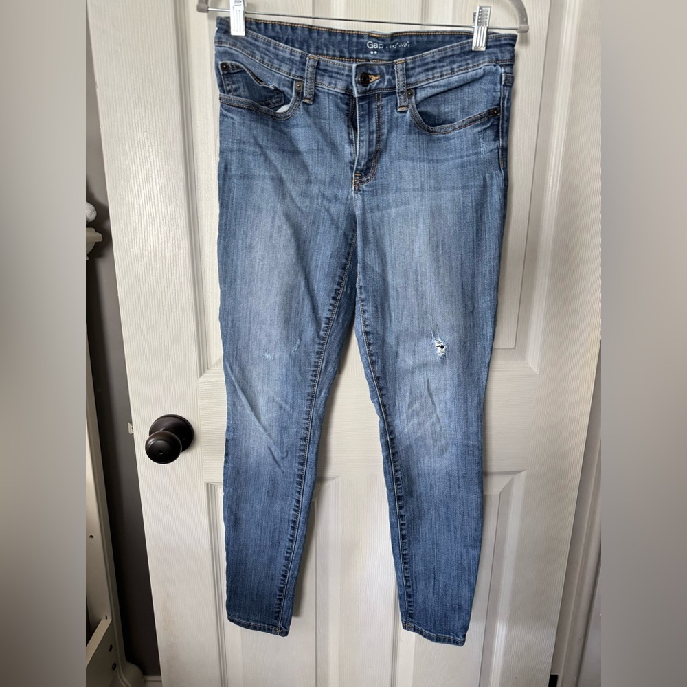 Woman’s Gap Skinny Jeans